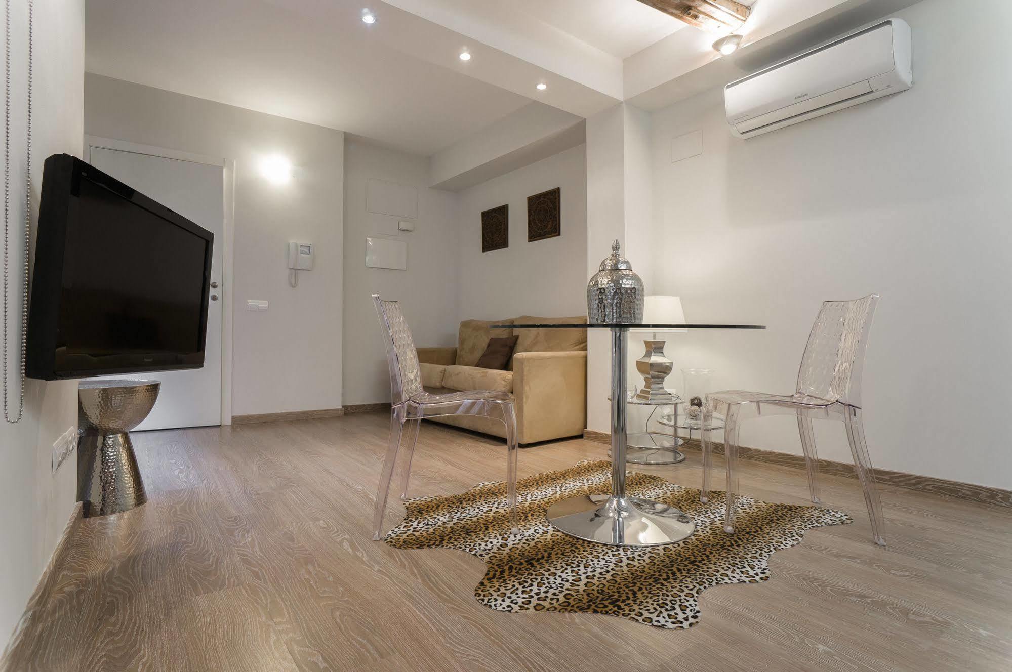 Kirei Apartment Sombrereria Valencia Ngoại thất bức ảnh