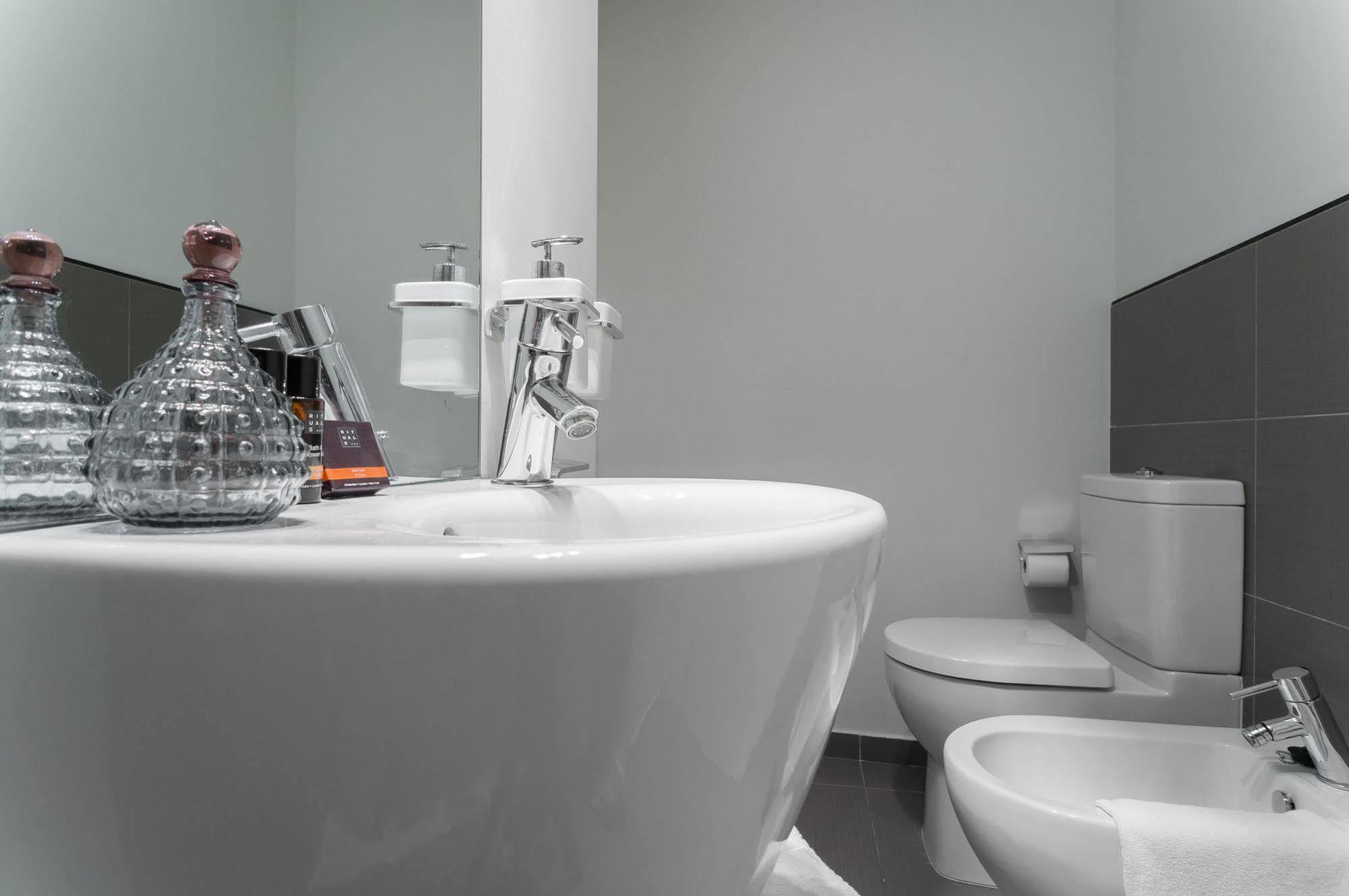 Kirei Apartment Sombrereria Valencia Ngoại thất bức ảnh